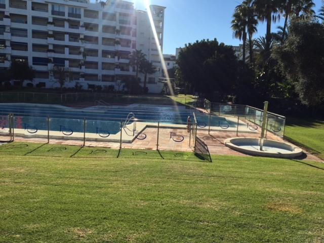 Large And Elegant In Puerto Banus With Pools And Paddle Apartment Марбеля Екстериор снимка